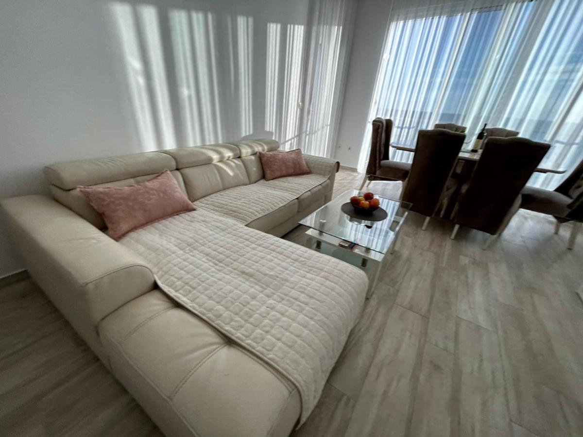 Paradise Beachfront View 2 โดบราวอดา ภายนอก รูปภาพ